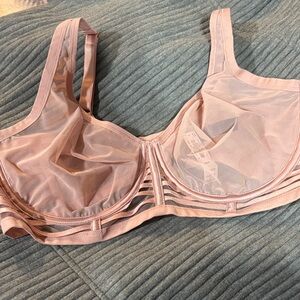 Victoria's Secret Blush Pink Lingerie 38DD UNLINED plunge. NWT